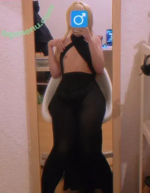 Yclawz nude photo #0042