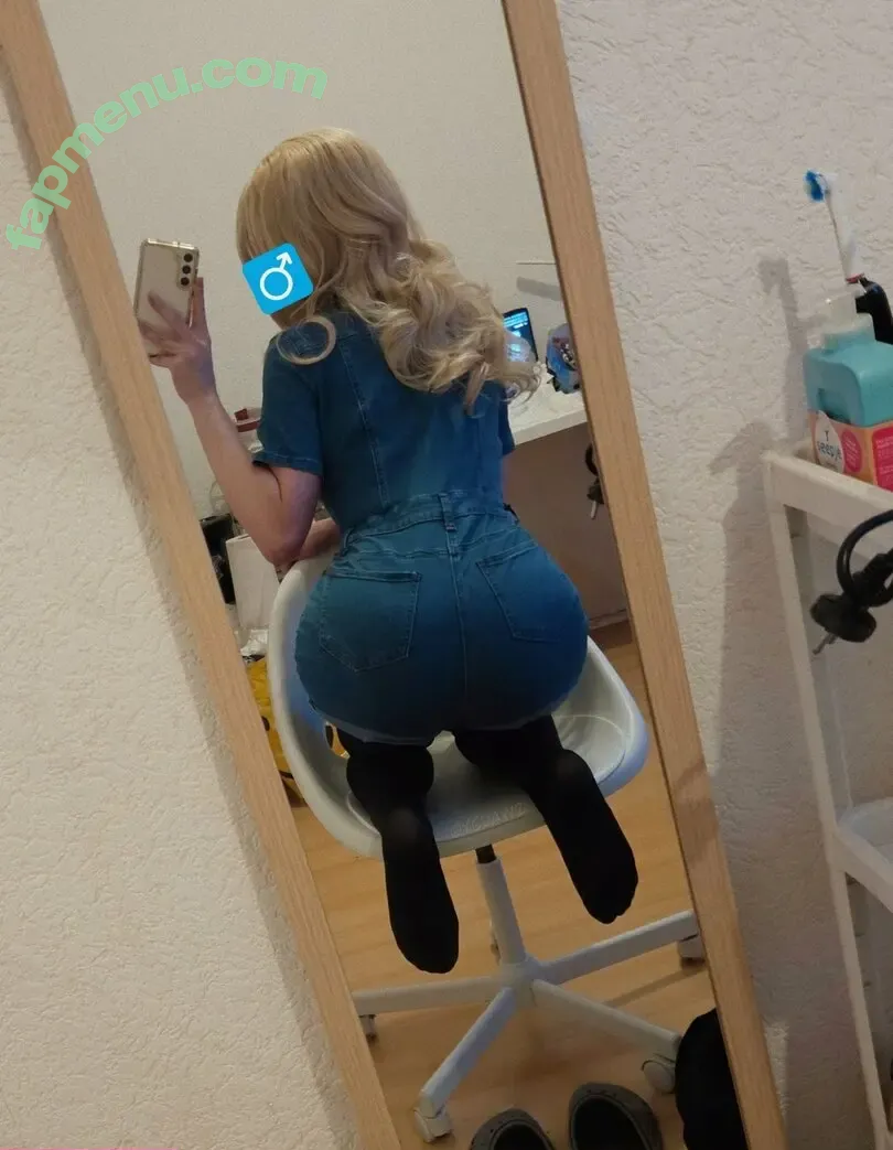 Yclawz nude photo #0031 (Yclawz)