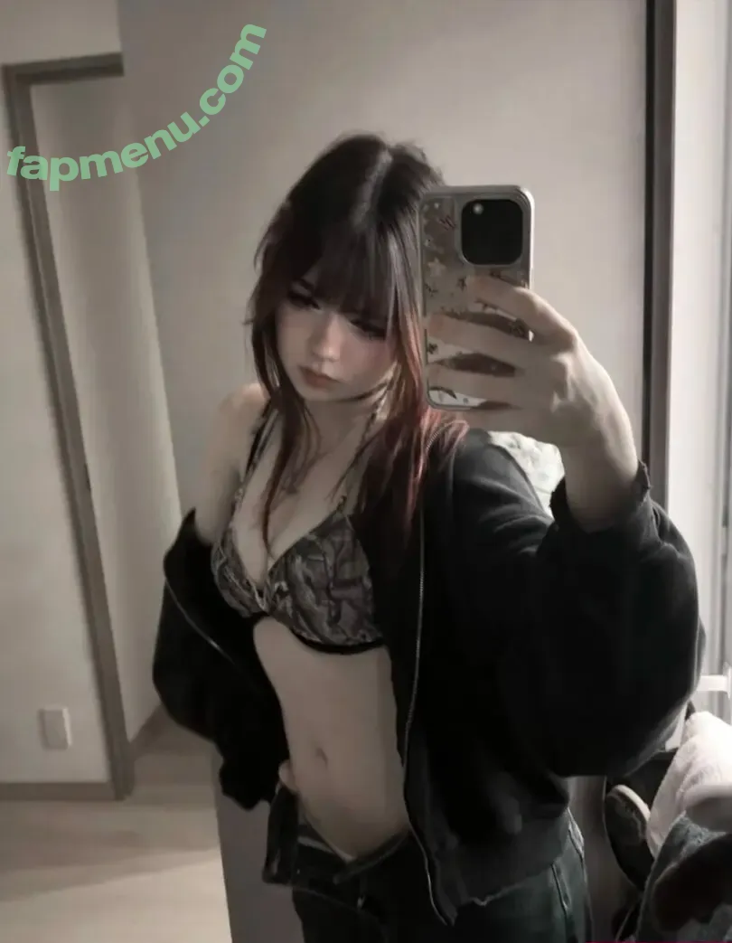 Yecamille nude photo #0010 (camilleettv)