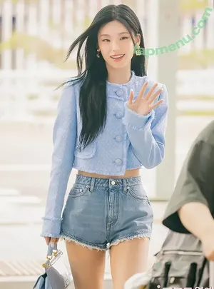 Yeji / Hwang Ye-ji / ITZY (예지 / yezyizhere nude photo #0014