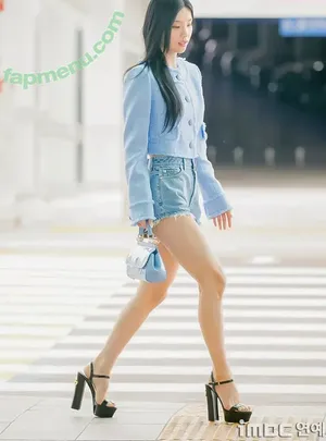 Yeji / Hwang Ye-ji / ITZY (예지 / yezyizhere nude photo #0026