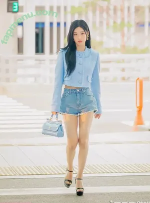 Yeji / Hwang Ye-ji / ITZY (예지 / yezyizhere nude photo #0047