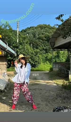 Yeji / Hwang Ye-ji / ITZY (예지 / yezyizhere nude photo #0130