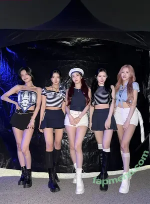 Yeji / Hwang Ye-ji / ITZY (예지 / yezyizhere nude photo #0145