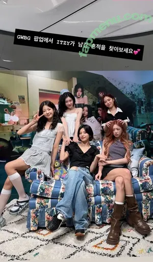 Yeji / Hwang Ye-ji / ITZY (예지 / yezyizhere nude photo #0162