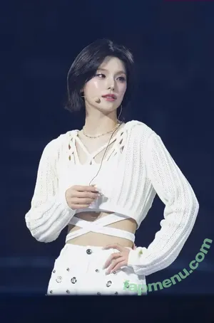Yeji / Hwang Ye-ji / ITZY (예지 / yezyizhere nude photo #0194