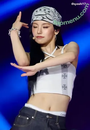 Yeji / Hwang Ye-ji / ITZY (예지 / yezyizhere nude photo #0241