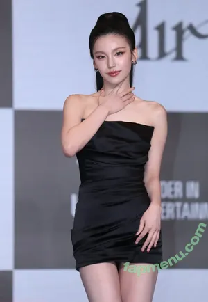 Yeji / Hwang Ye-ji / ITZY (예지 / yezyizhere nude photo #0453