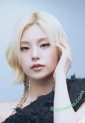 Yeji / Hwang Ye-ji / ITZY (예지 / yezyizhere nude photo #0462