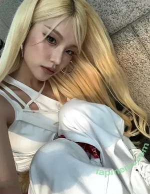 Yeji / Hwang Ye-ji / ITZY (예지 / yezyizhere nude photo #0516