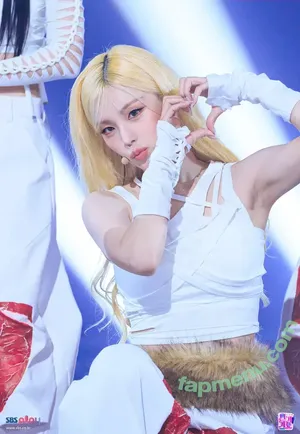 Yeji / Hwang Ye-ji / ITZY (예지 / yezyizhere nude photo #0524