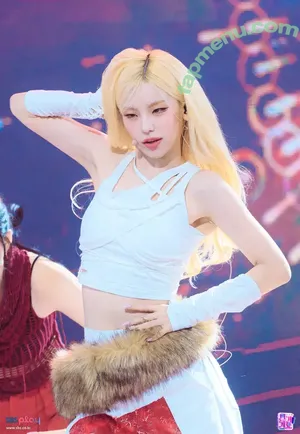 Yeji / Hwang Ye-ji / ITZY (예지 / yezyizhere nude photo #0525