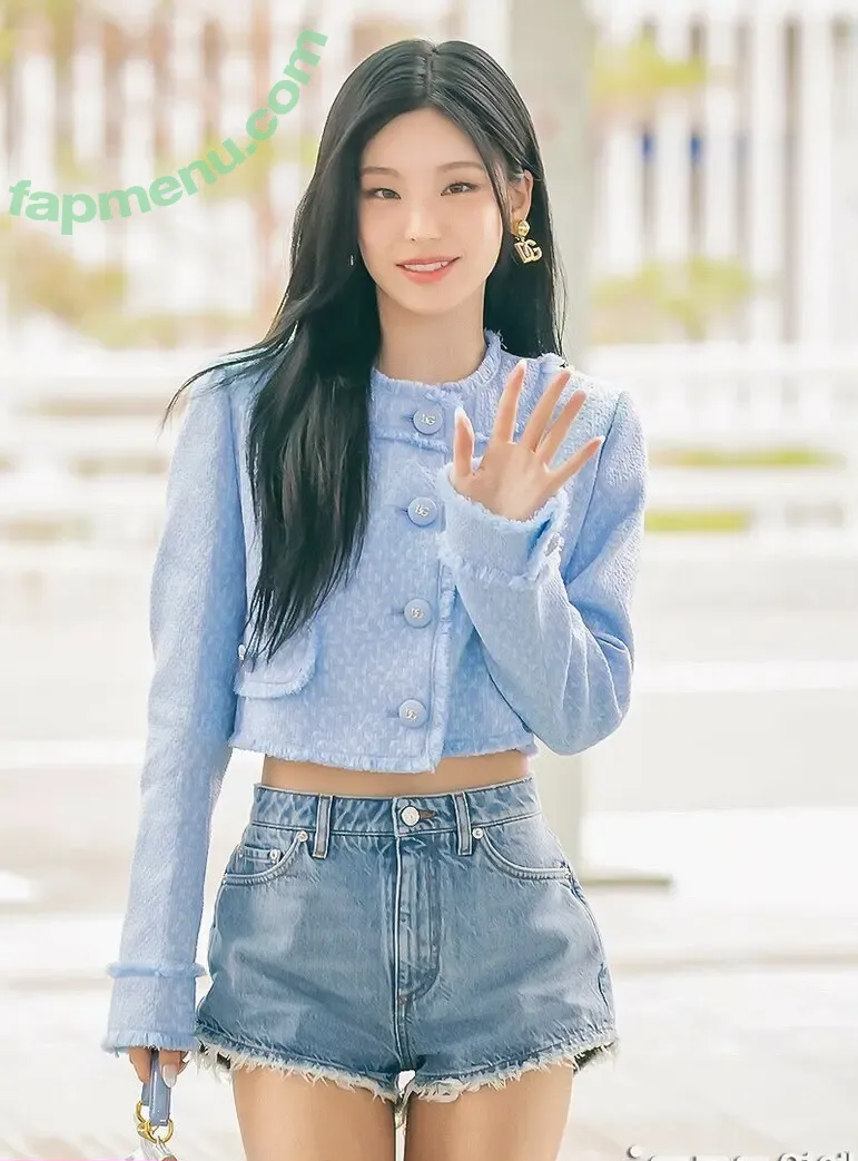Yeji nude photo #0016 (Hwang Ye-ji / ITZY (예지 / yezyizhere)