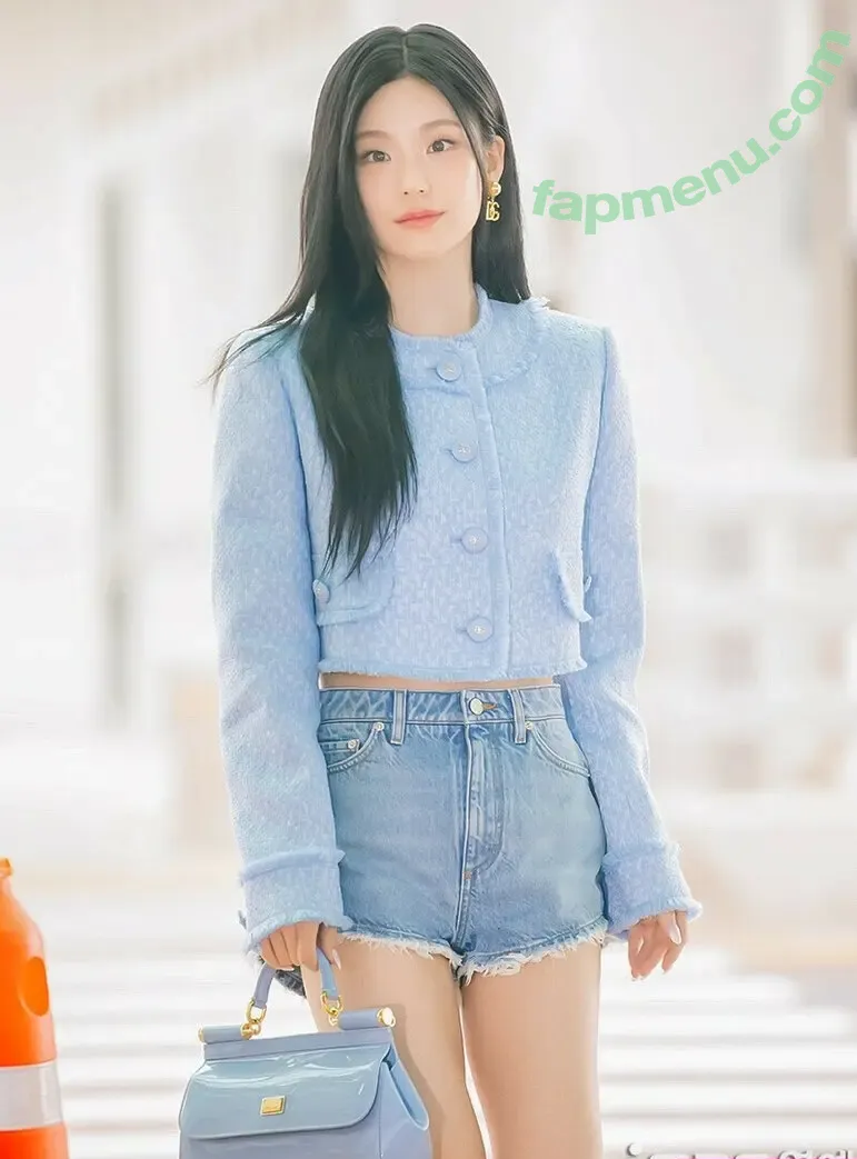 Yeji nude photo #0032 (Hwang Ye-ji / ITZY (예지 / yezyizhere)