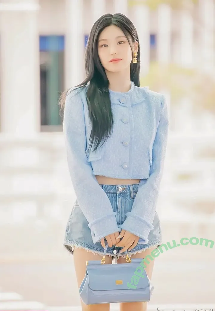 Yeji nude photo #0040 (Hwang Ye-ji / ITZY (예지 / yezyizhere)