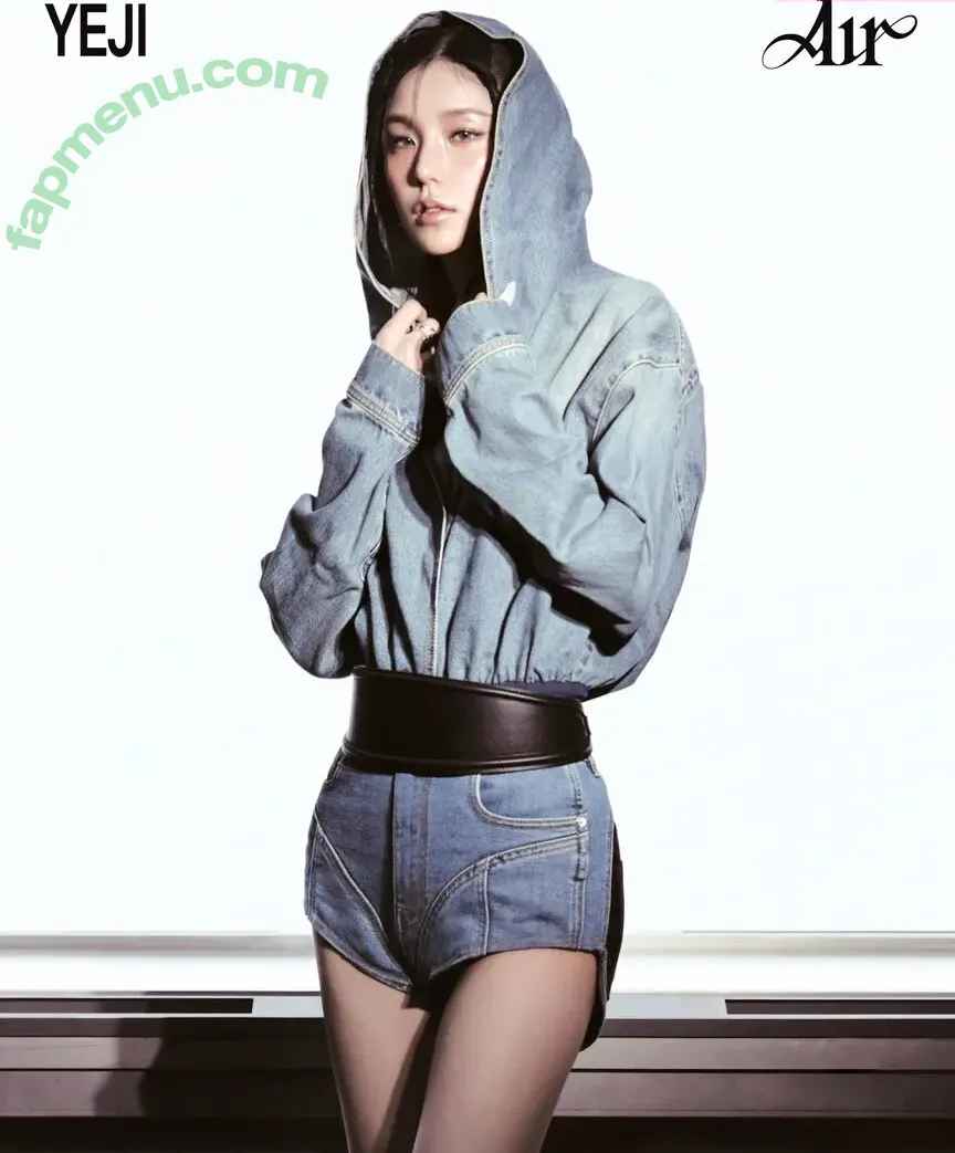 Yeji nude photo #0113 (Hwang Ye-ji / ITZY (예지 / yezyizhere)