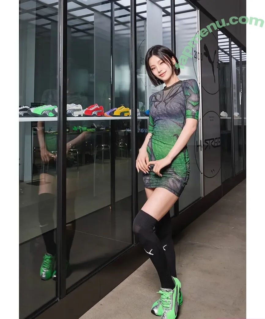 Yeji nude photo #0118 (Hwang Ye-ji / ITZY (예지 / yezyizhere)