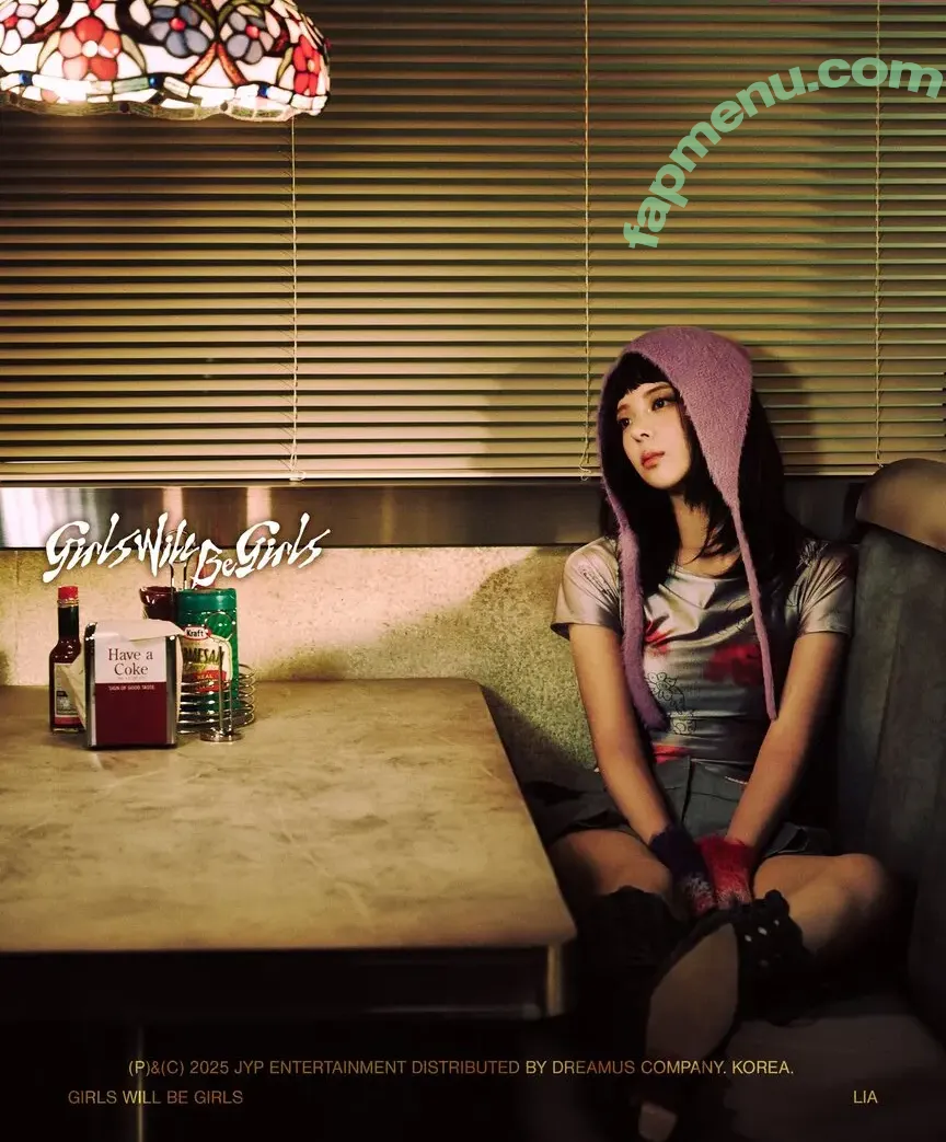 Yeji nude photo #0136 (Hwang Ye-ji / ITZY (예지 / yezyizhere)