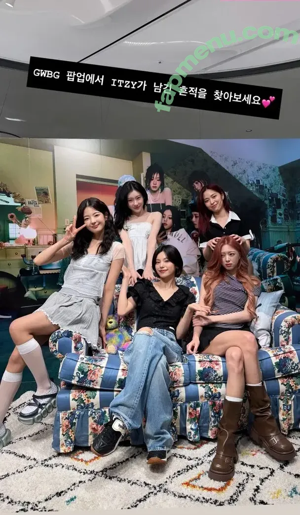 Yeji nude photo #0162 (Hwang Ye-ji / ITZY (예지 / yezyizhere)