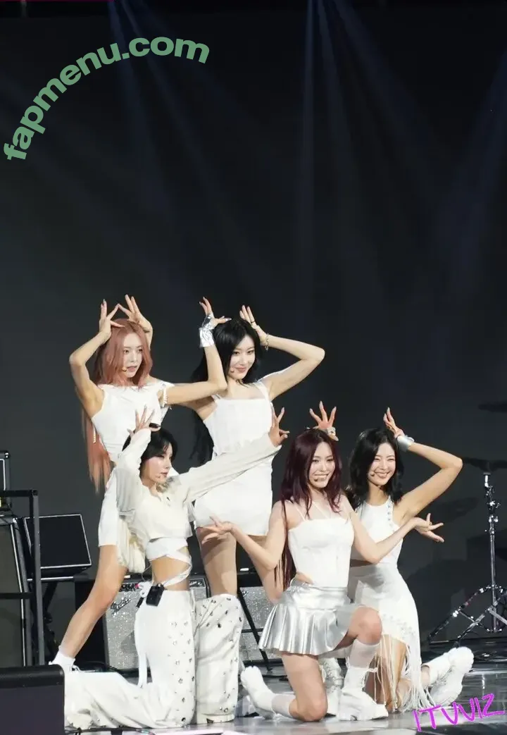 Yeji nude photo #0192 (Hwang Ye-ji / ITZY (예지 / yezyizhere)