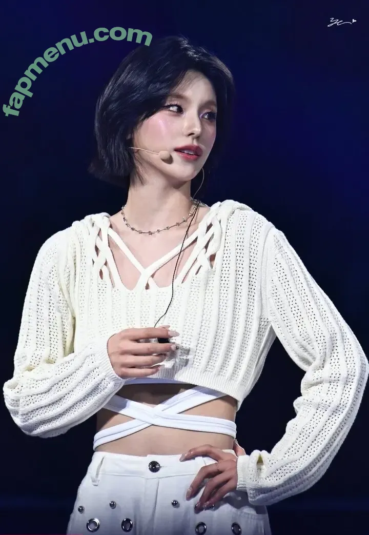 Yeji nude photo #0195 (Hwang Ye-ji / ITZY (예지 / yezyizhere)
