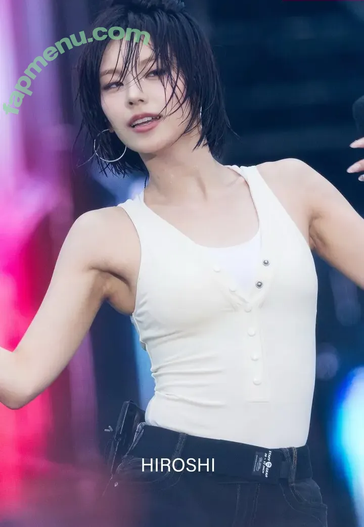 Yeji nude photo #0214 (Hwang Ye-ji / ITZY (예지 / yezyizhere)