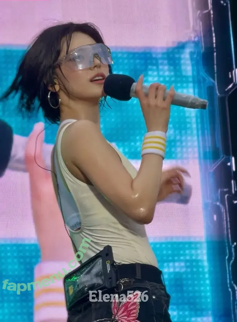 Yeji nude photo #0218 (Hwang Ye-ji / ITZY (예지 / yezyizhere)