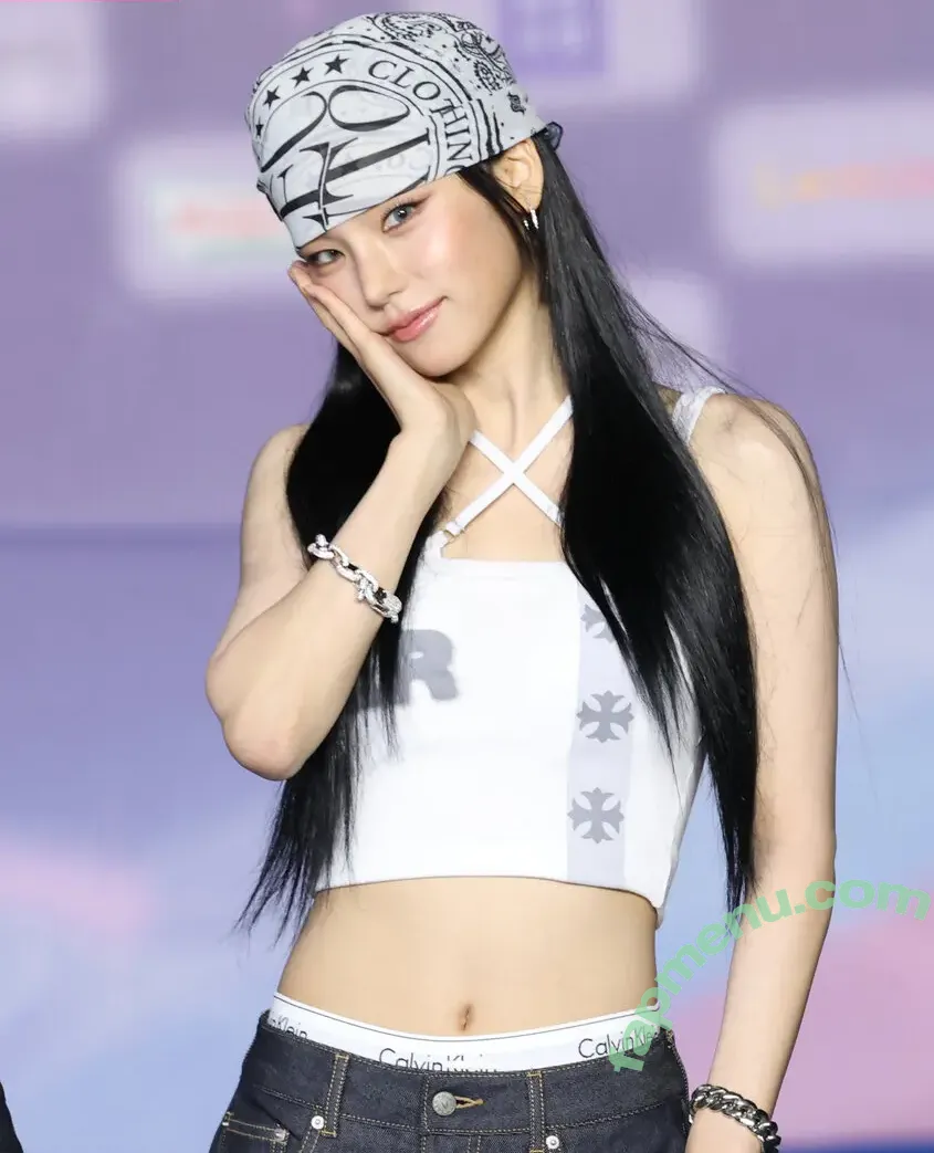 Yeji nude photo #0234 (Hwang Ye-ji / ITZY (예지 / yezyizhere)