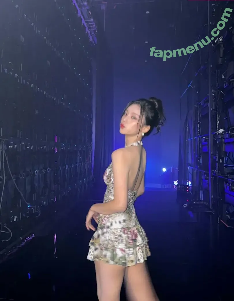 Yeji nude photo #0271 (Hwang Ye-ji / ITZY (예지 / yezyizhere)