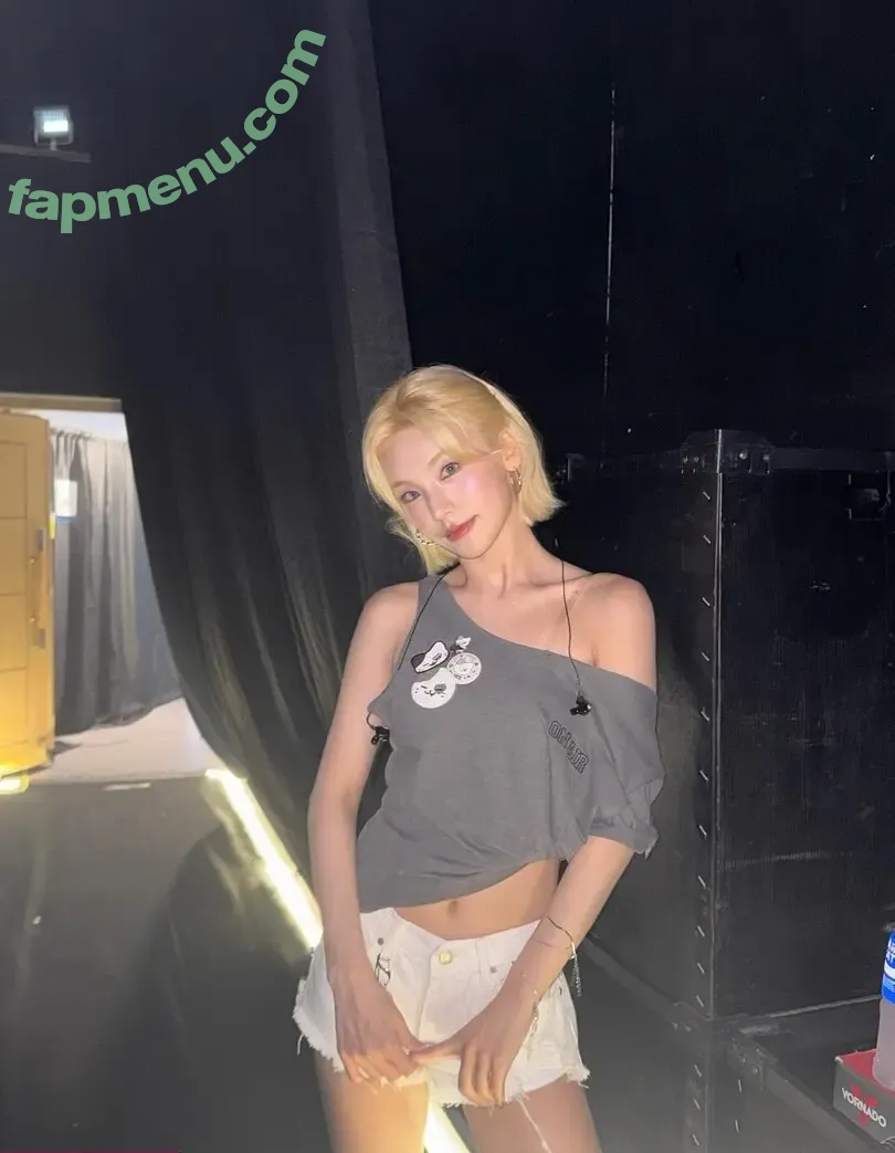 Yeji nude photo #0328 (Hwang Ye-ji / ITZY (예지 / yezyizhere)