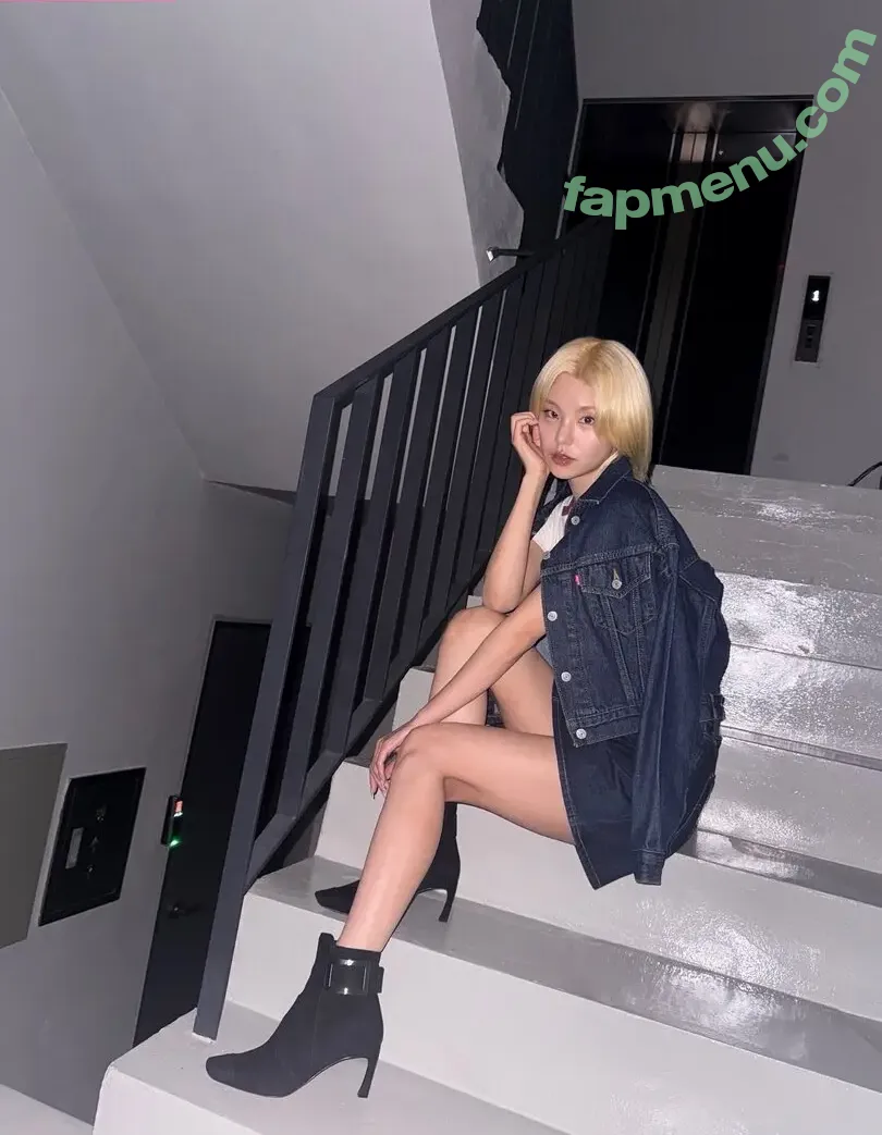 Yeji nude photo #0345 (Hwang Ye-ji / ITZY (예지 / yezyizhere)