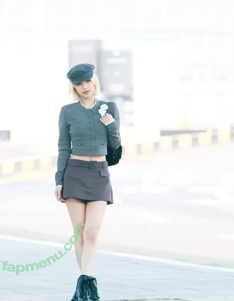 Yeji nude photo #0356 (Hwang Ye-ji / ITZY (예지 / yezyizhere)