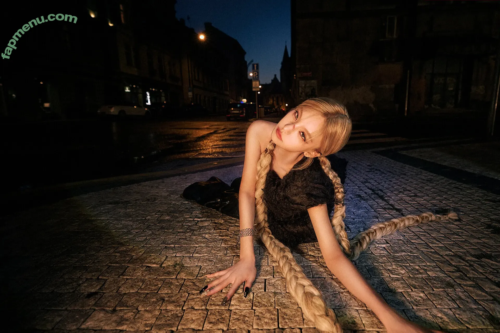 Yeji nude photo #0447 (Hwang Ye-ji / ITZY (예지 / yezyizhere)