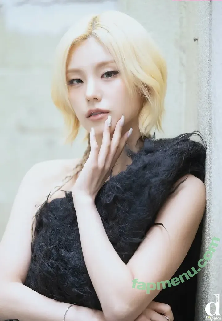 Yeji nude photo #0457 (Hwang Ye-ji / ITZY (예지 / yezyizhere)