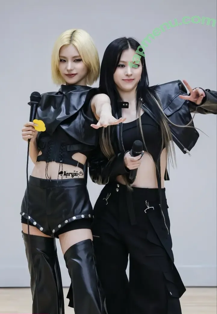 Yeji nude photo #0504 (Hwang Ye-ji / ITZY (예지 / yezyizhere)