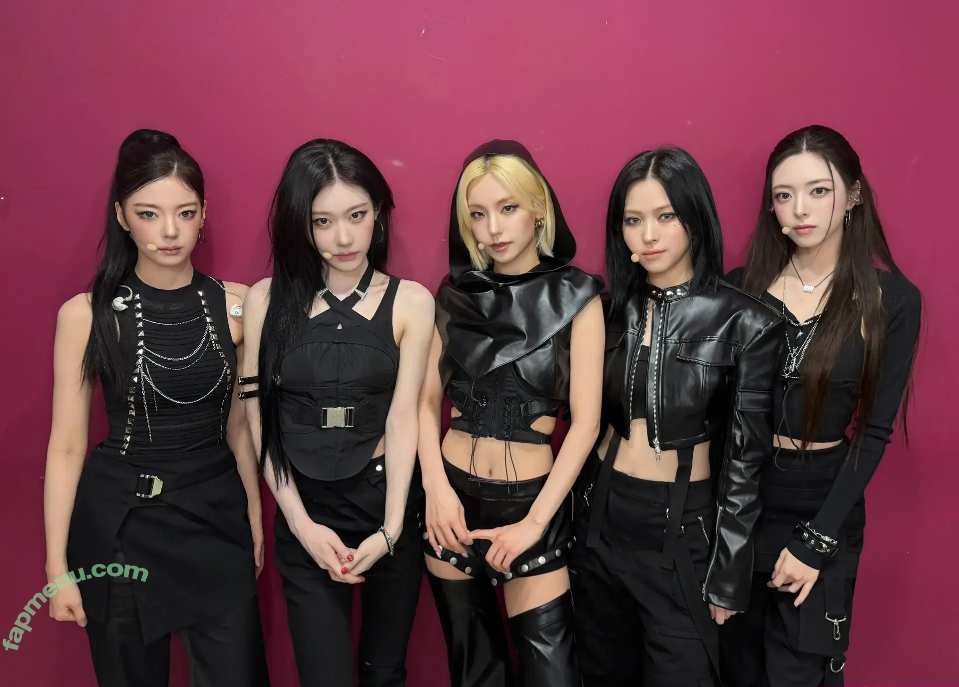 Yeji nude photo #0505 (Hwang Ye-ji / ITZY (예지 / yezyizhere)