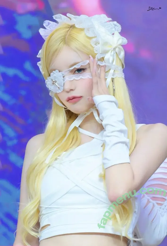 Yeji nude photo #0512 (Hwang Ye-ji / ITZY (예지 / yezyizhere)