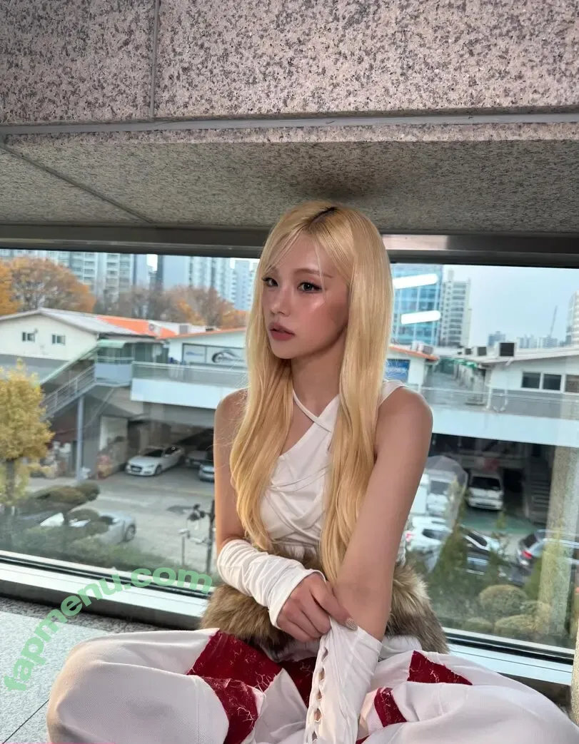 Yeji nude photo #0518 (Hwang Ye-ji / ITZY (예지 / yezyizhere)