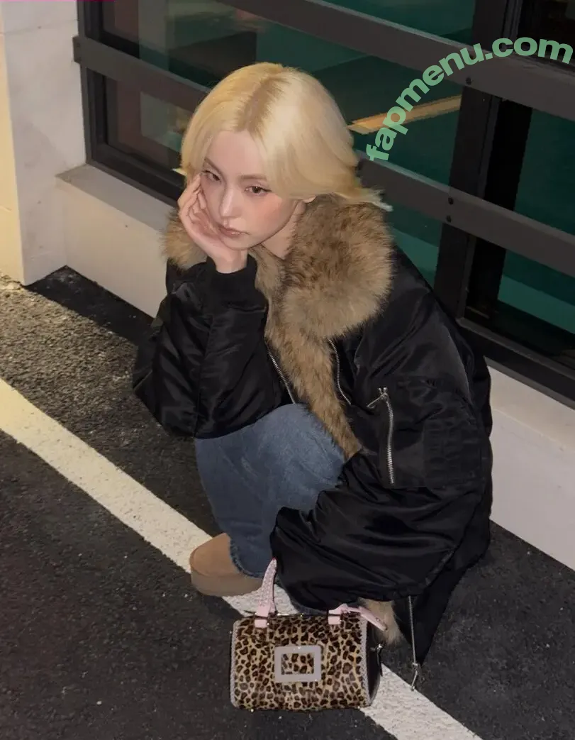 Yeji nude photo #0544 (Hwang Ye-ji / ITZY (예지 / yezyizhere)