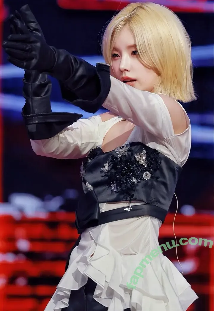 Yeji nude photo #0573 (Hwang Ye-ji / ITZY (예지 / yezyizhere)