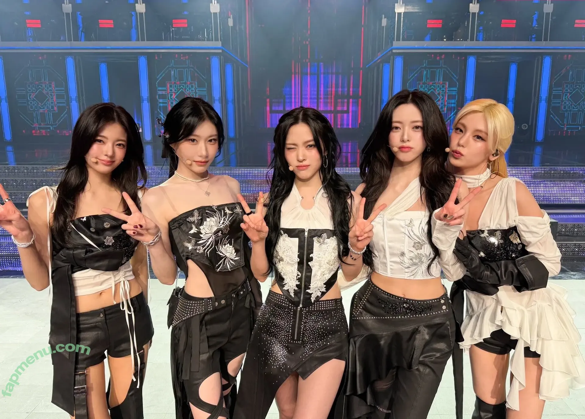 Yeji nude photo #0574 (Hwang Ye-ji / ITZY (예지 / yezyizhere)