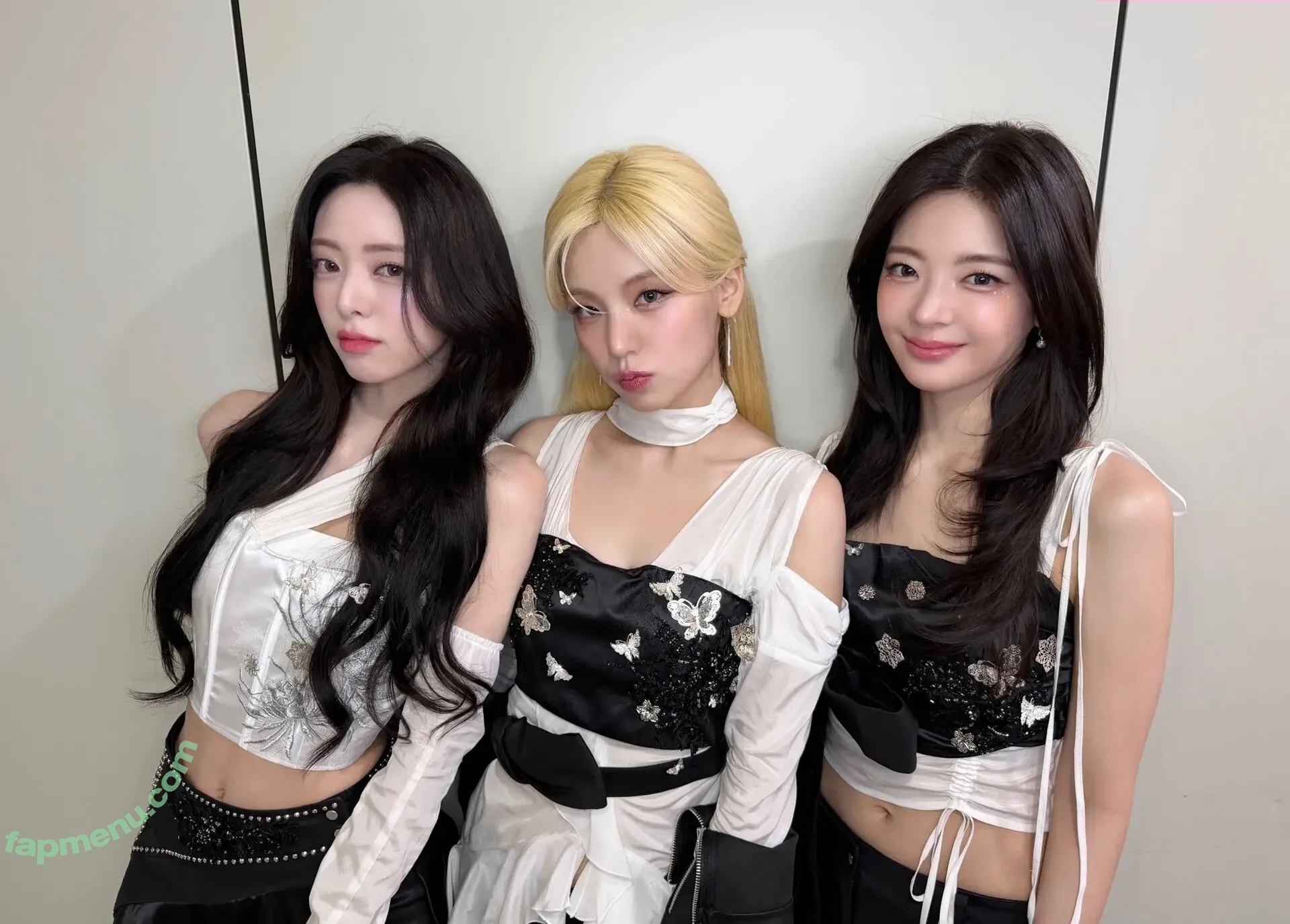 Yeji nude photo #0577 (Hwang Ye-ji / ITZY (예지 / yezyizhere)