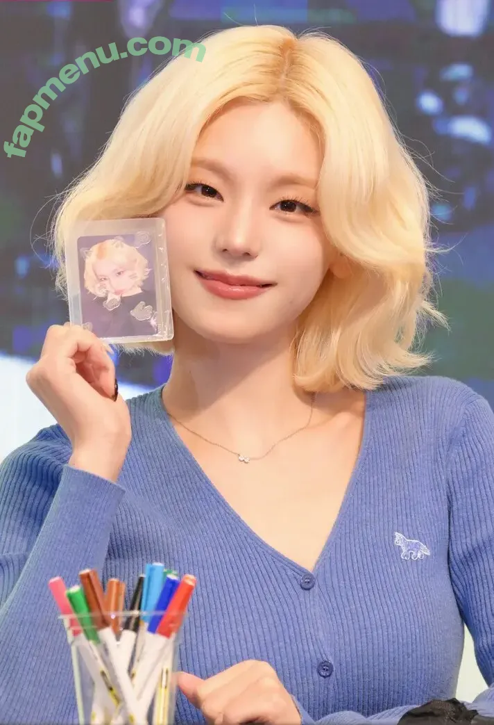 Yeji nude photo #0593 (Hwang Ye-ji / ITZY (예지 / yezyizhere)