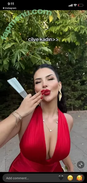 Yeliizdemiirr nude photo #0005