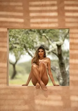 Yeliz Koc / _yelizkoc_ / yeliztrav nude photo #0039