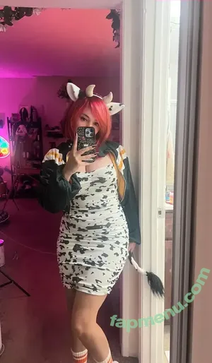 Yellowspoongirl nude photo #0340