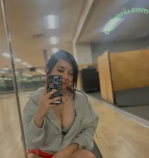 Yellowspoongirl nude photo #0364