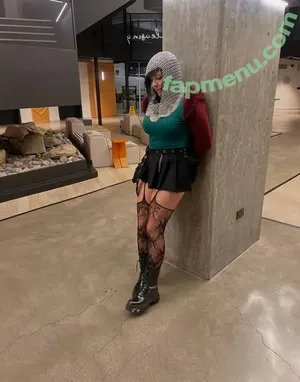 Yellowspoongirl nude photo #0374