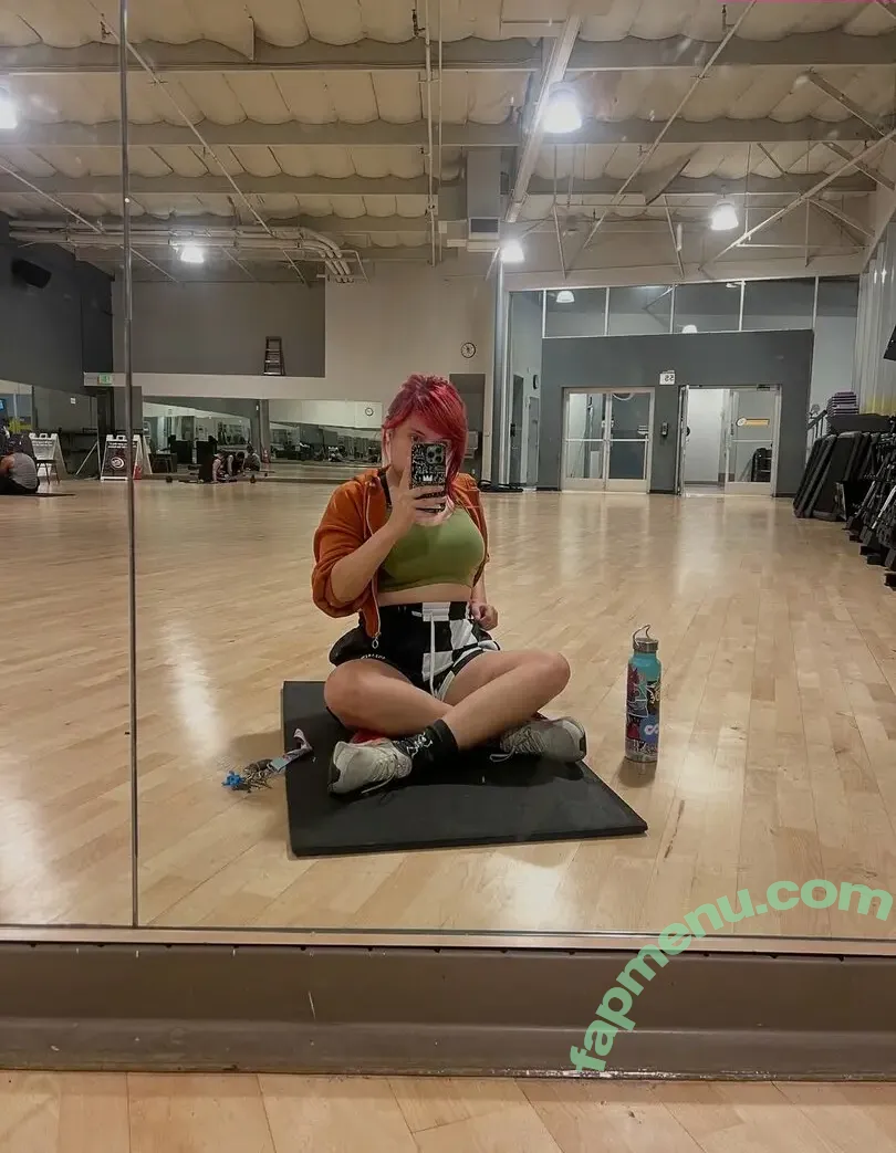 Yellowspoongirl nude photo #0341 (Yellowspoongirl)