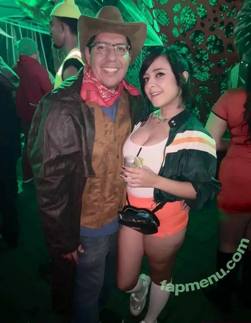 Yellowspoongirl nude photo #0352 (Yellowspoongirl)